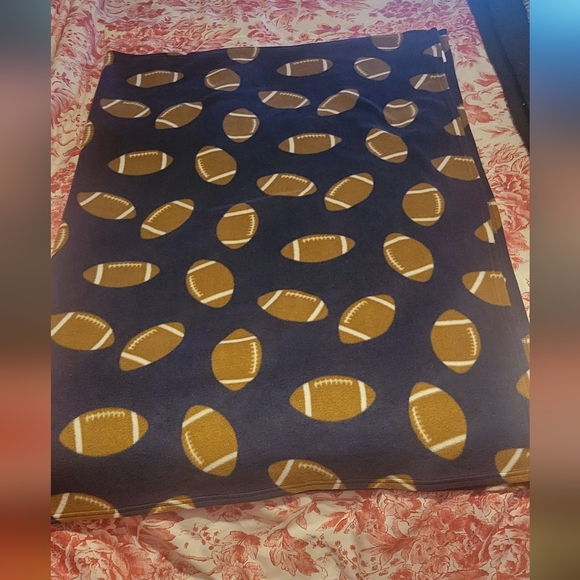 Kohl's Kids Football Fleece Blanket - Picture 2 of 4